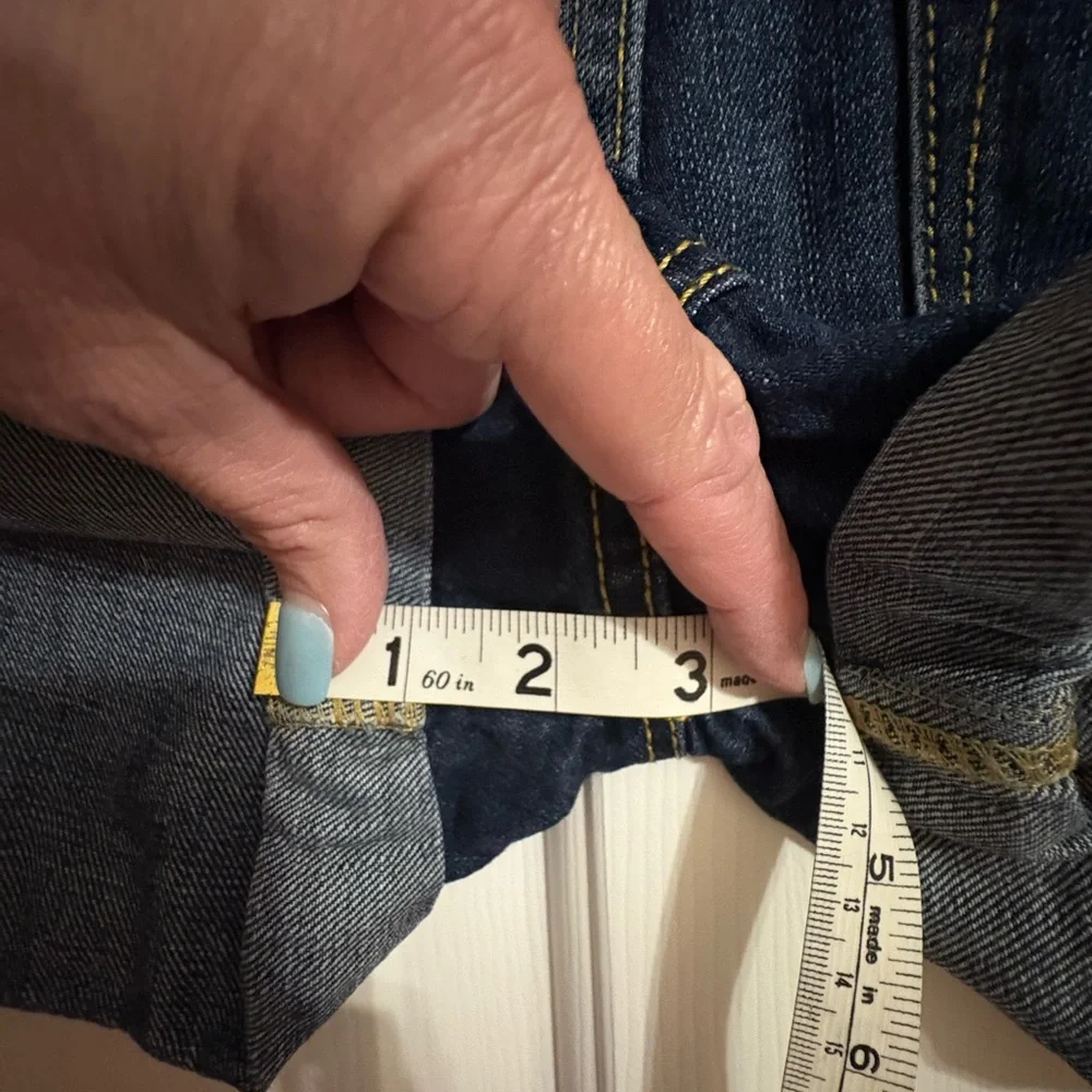 GAP Women's Dark Blue Jean Shorts, size 6‎
